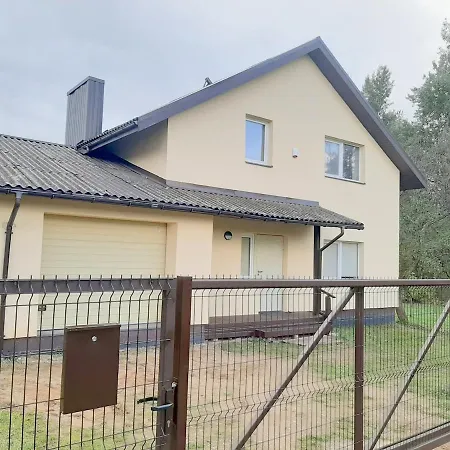 Tapeliai House